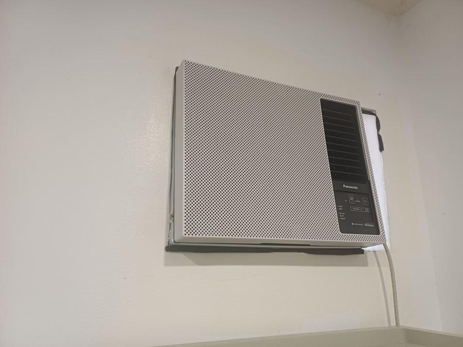 Aircon cleaning, Aircon repair work photo