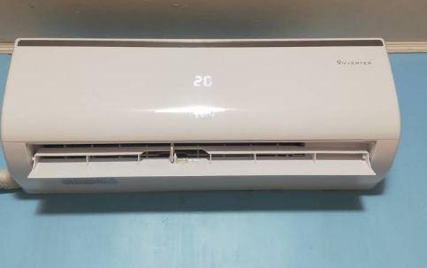 Aircon cleaning, Aircon repair work photo